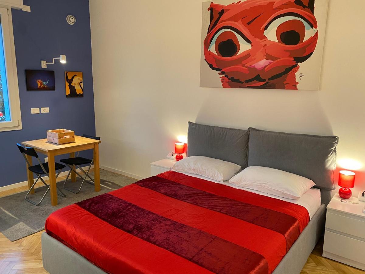 Tra Le Torri B&B - Ampia Stanza Privata In Appartamento Con Bagno Privato Accessibile Da Corridoio Bolonia Zewnętrze zdjęcie