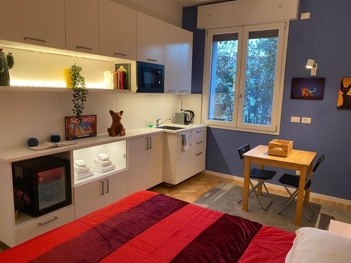 Tra Le Torri B&B - Ampia Stanza Privata In Appartamento Con Bagno Privato Accessibile Da Corridoio Bolonia Zewnętrze zdjęcie