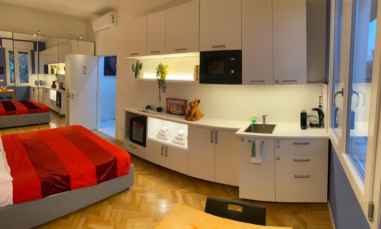 Tra Le Torri B&B - Ampia Stanza Privata In Appartamento Con Bagno Privato Accessibile Da Corridoio Bolonia Zewnętrze zdjęcie