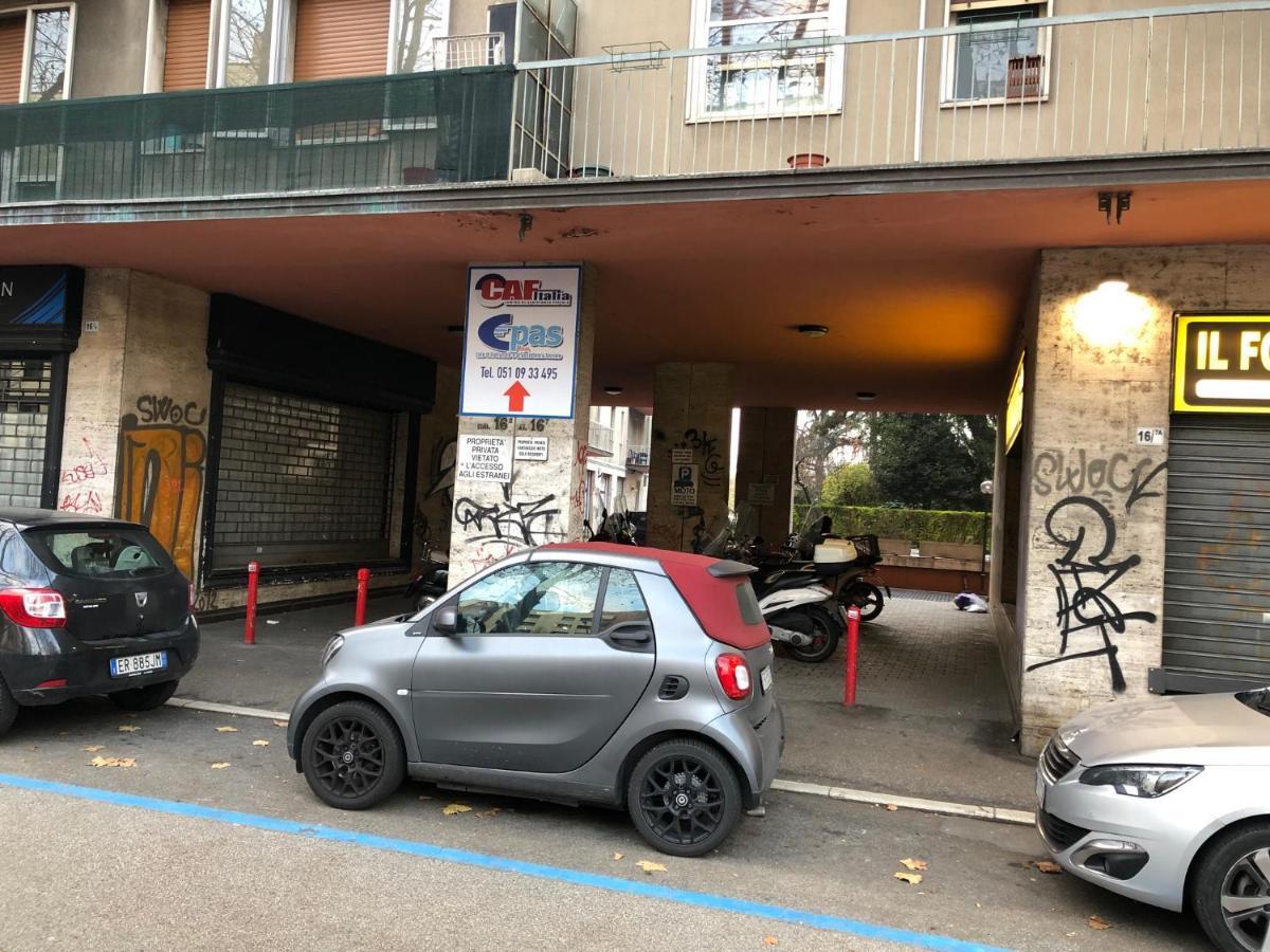Tra Le Torri B&B - Ampia Stanza Privata In Appartamento Con Bagno Privato Accessibile Da Corridoio Bolonia Zewnętrze zdjęcie